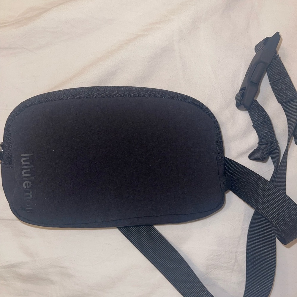 Lululemon Mini Black Belt Bag